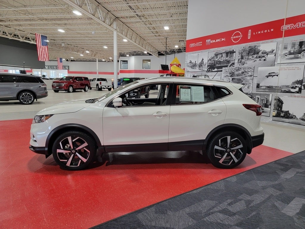 2022 Nissan Rogue Sport SL