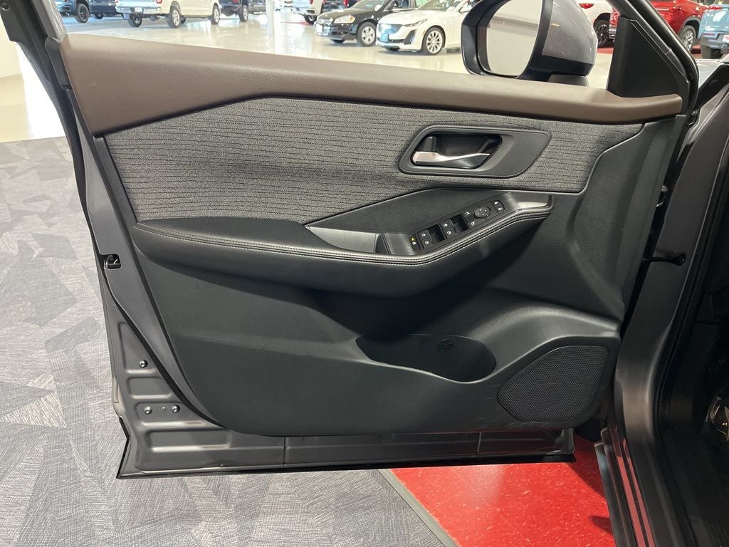 2023 Nissan Rogue SV Carbravo Certified
