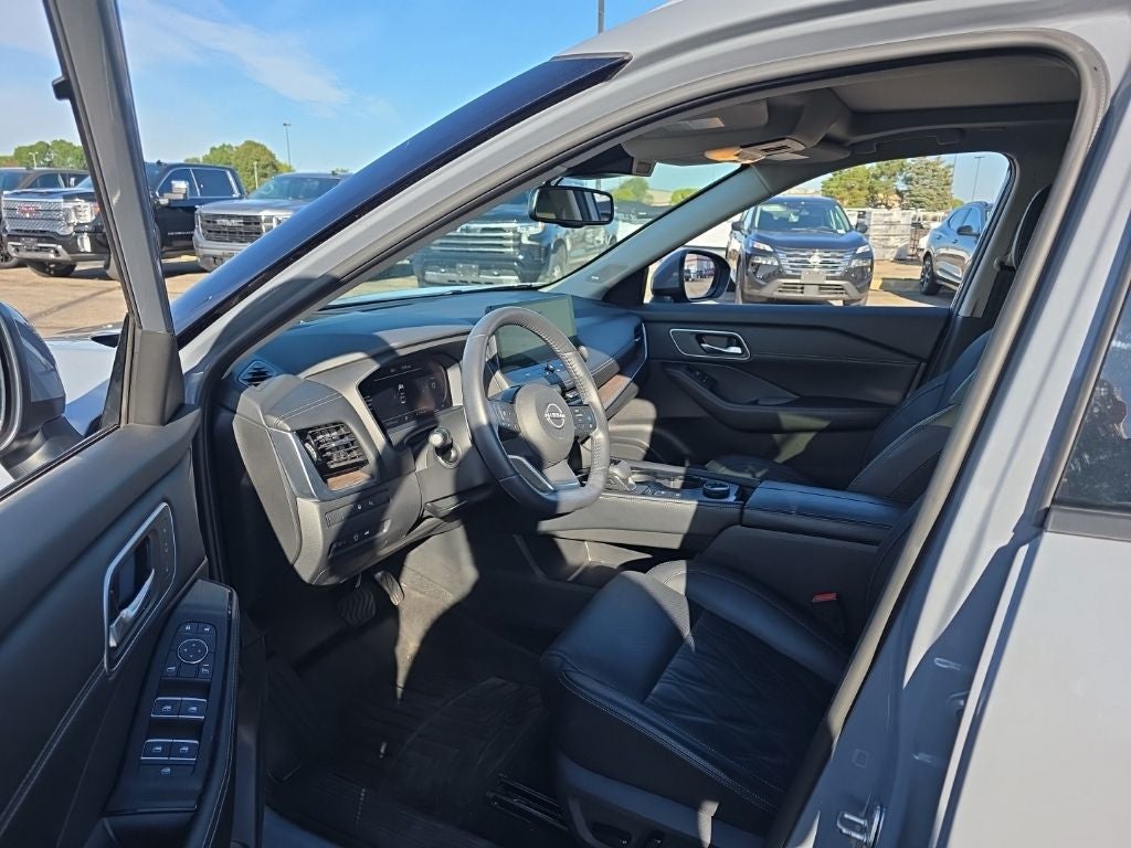 2024 Nissan Rogue Platinum