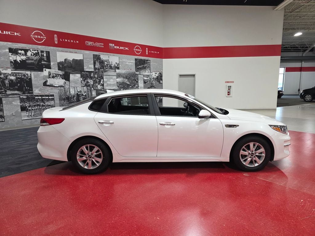Used 2018 Kia Optima LX with VIN KNAGT4L39J5216501 for sale in St. Cloud, Minnesota