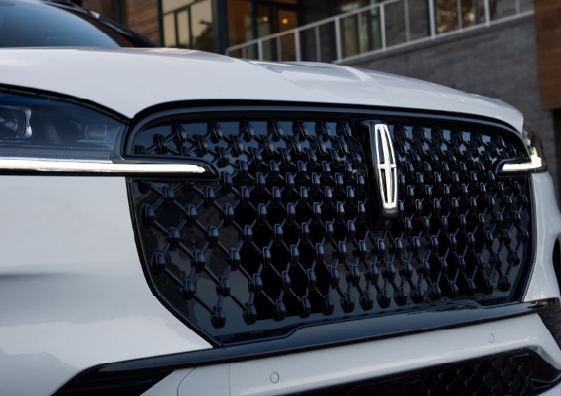 The front grille of a 2026 Lincoln Aviator® SUV is shown. | Miller Lincoln in Saint Cloud MN