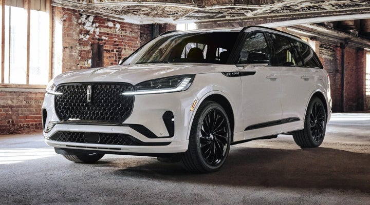 A 2026 Lincoln Aviator® SUV is shown with the available Jet Appearance Package. | Miller Lincoln in Saint Cloud MN