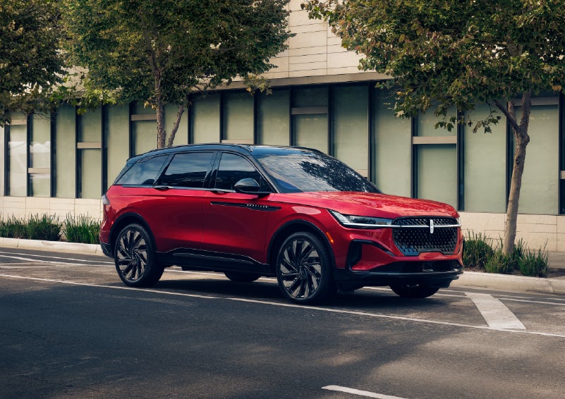 2026 Lincoln Nautilus® SUV with the available Jet Appearance Package and Hybrid transmission. | Miller Lincoln in Saint Cloud MN